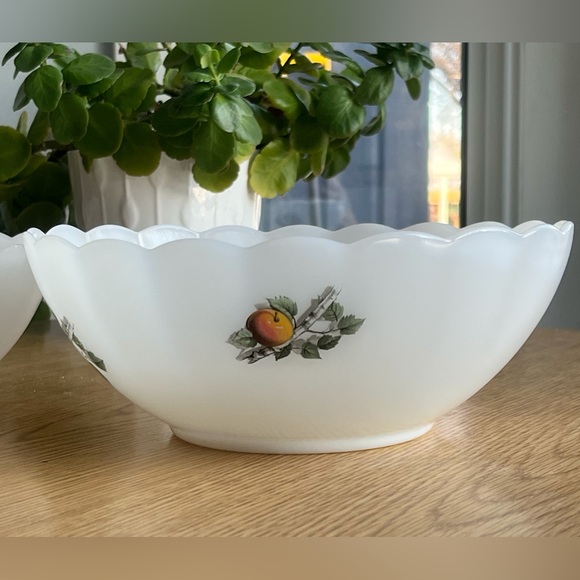 Vintage Arcopal France Nesting Bowls Set of Two White Milk Glass Scalloped Edge - Picture 6 of 15